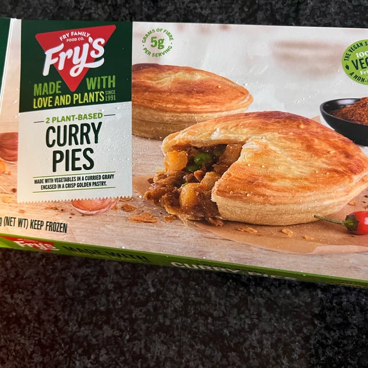 photo of Fry's Family Food 2 Curry Pies shared by @niroshap on  13 Feb 2023 - review