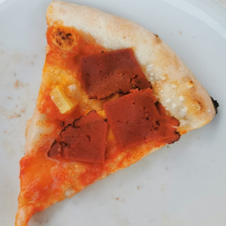 Pizzeria Vesuvio Di Apicella Antonio Moncalieri, Italy pizza spicy