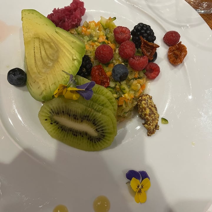 photo of La Campaza Tartare di verdure shared by @juliehallew on  29 Jun 2023 - review