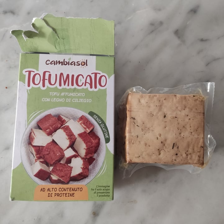photo of Cambiasol Tofu affumicato shared by @napolitanor on  08 Feb 2023 - review