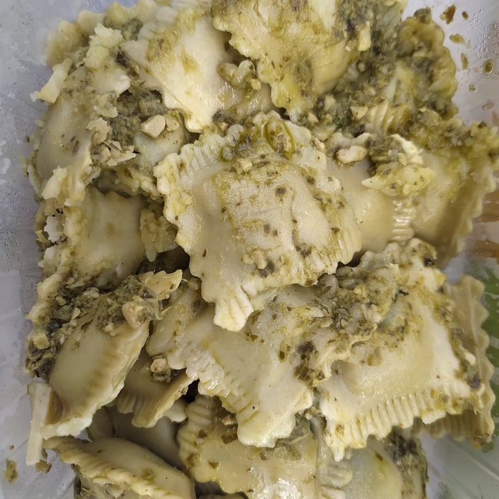 photo of Vegan come koala Raviolis De Espinaca Y Tofu shared by @jessanchez on  03 Feb 2023 - review