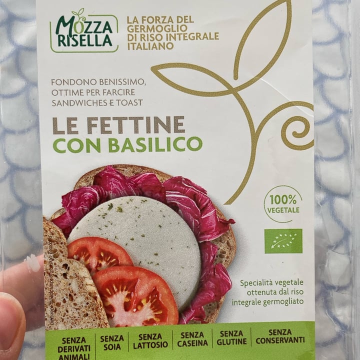 photo of Mozzarisella Le Fettine Con Basilico shared by @empathika1 on  15 Mar 2023 - review