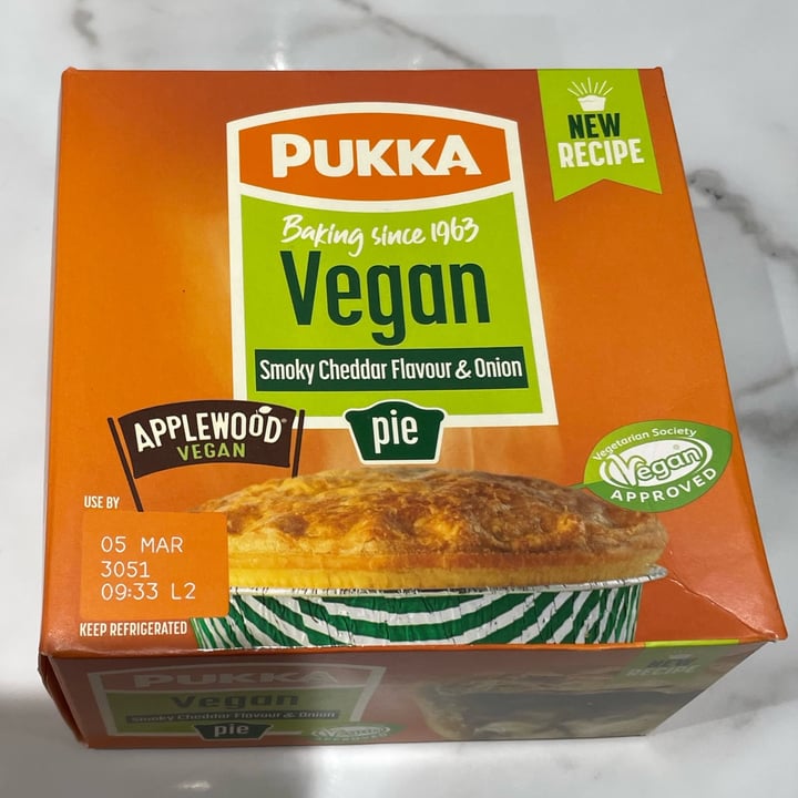 photo of Pukka Pies Smoky Cheddar Flavour & Onion Pie shared by @plantbasedprincess18 on  28 Feb 2023 - review