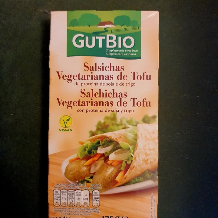 photo of GutBio Salsichas vegetarianas de tofu shared by @domingasvegan on  01 May 2023 - review