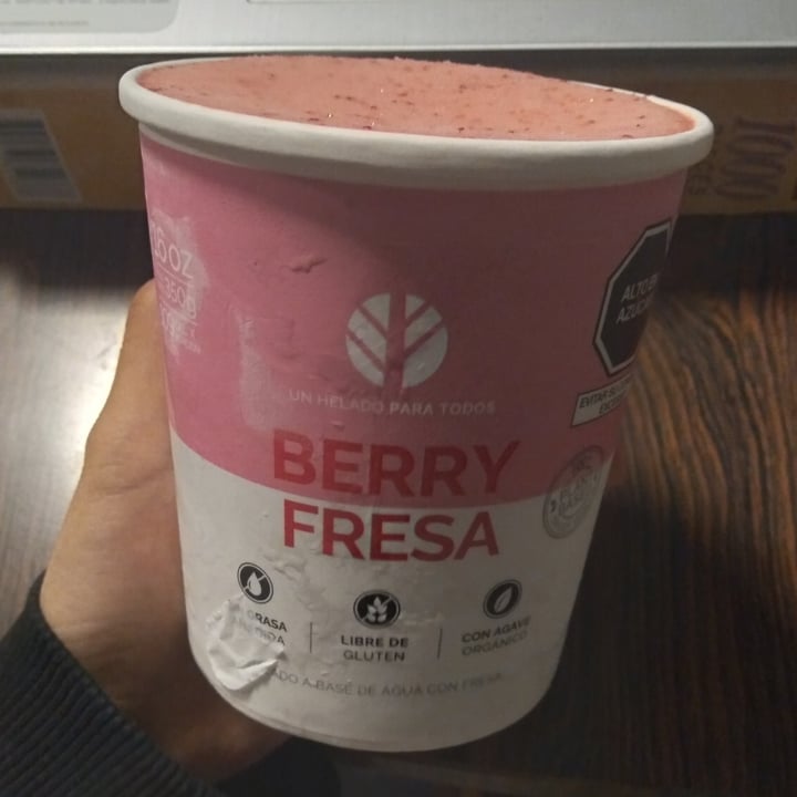 photo of Lift Helado Berry Fresa shared by @veganaenlima on  23 Jul 2023 - review