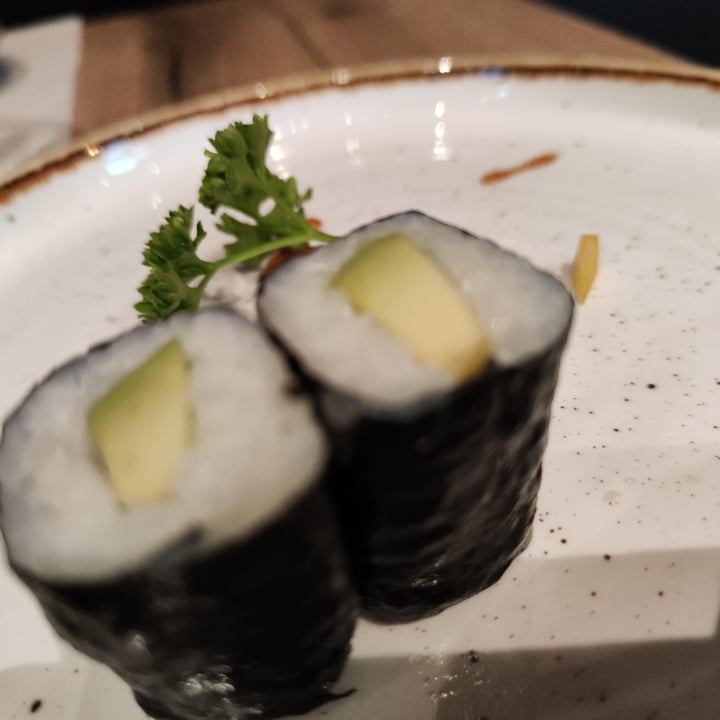 photo of ZEN sushi Restaurant (Lucca) Hosomaki Avocado shared by @cucinacaotica on  10 May 2023 - review