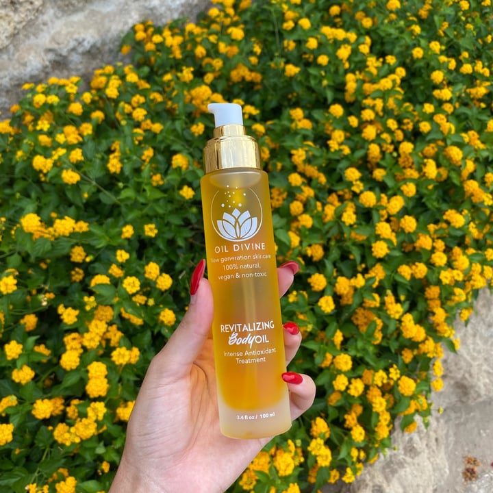 photo of Oil Divine Revitalizing Body Oil shared by @linda7 on  06 Mar 2023 - review
