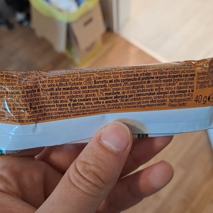 photo of Vemondo vegan protein bar-biscotto alle mandorle shared by @kristhesfiguz on  27 May 2023 - review