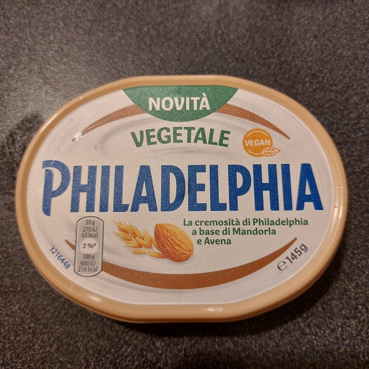 photo of Philadelphia Almond & Oat Based shared by @dimii on  15 Jul 2023 - review