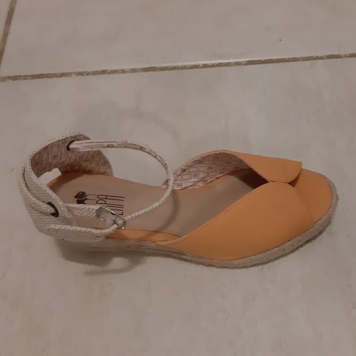 photo of Lapa shoes sandália anabela shared by @carolterra on  10 Feb 2023 - review