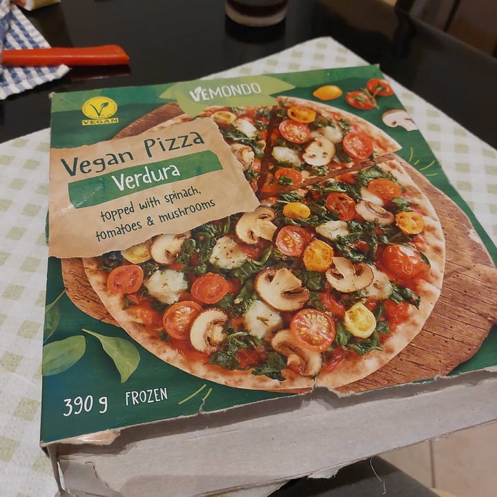 photo of Vemondo Pizza alle verdure shared by @lilythepuppet on  13 May 2023 - review