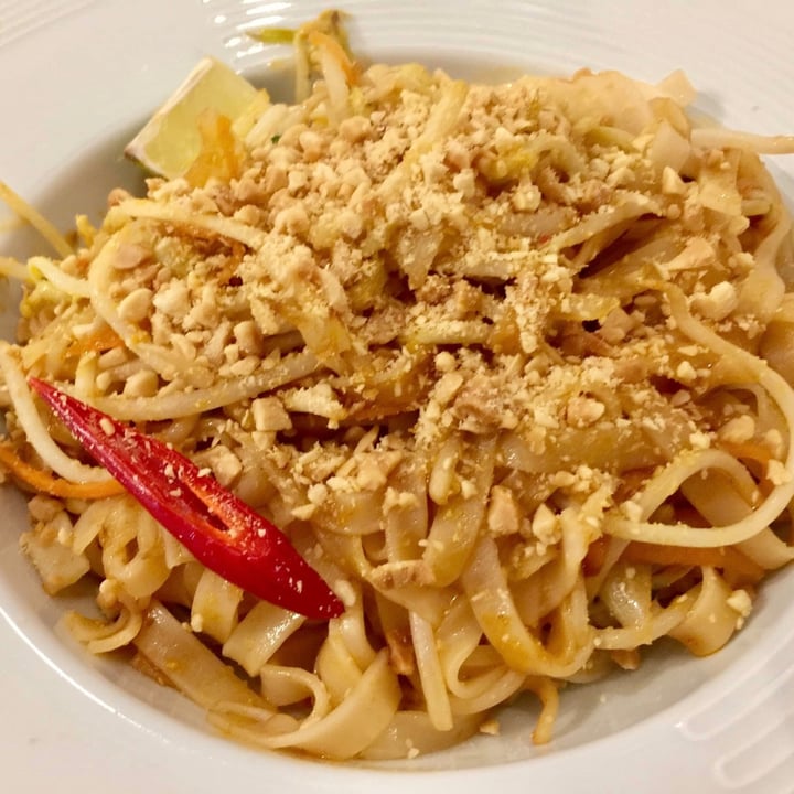 photo of FirenZEN Noodle Bar 上海面馆 Pad Thai shared by @miba on  17 Jan 2023 - review