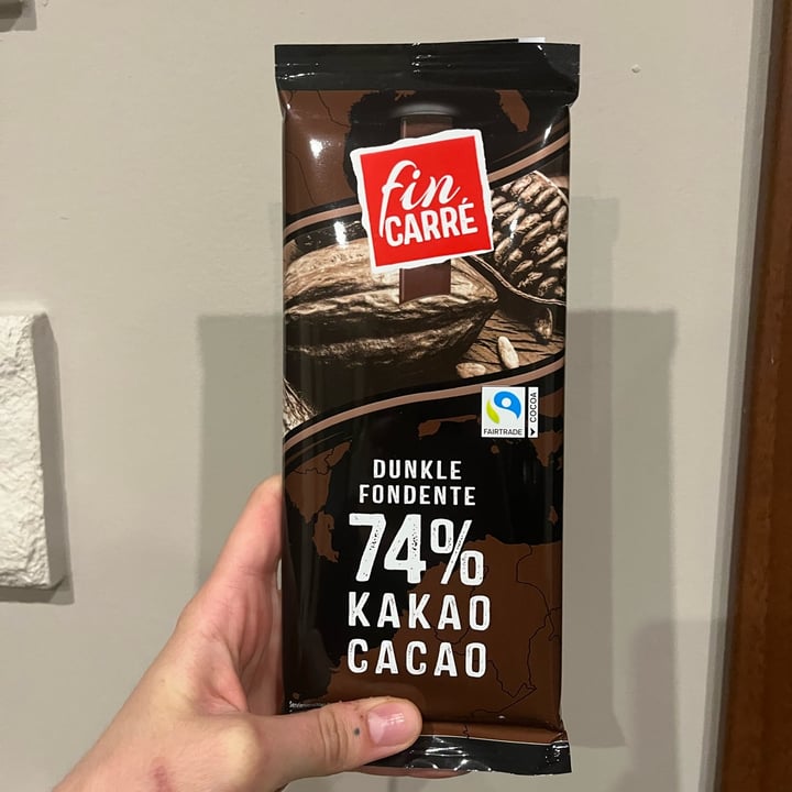 photo of Fin Carré Cioccolato fondente 74% cacao shared by @giuliettaveg on  09 Feb 2023 - review