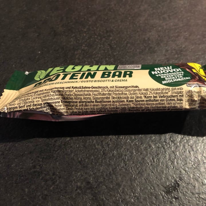 photo of Vemondo vegan protein bar-biscotti e crema shared by @glottaveg93 on  06 Jul 2023 - review