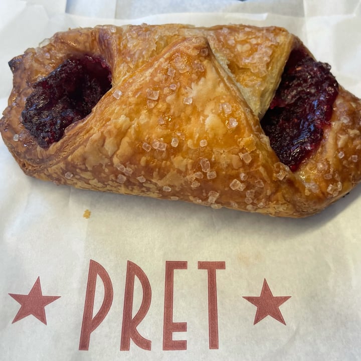 photo of Pret A Manger Very Berry Croissant shared by @bryanvegan on  20 Jan 2023 - review