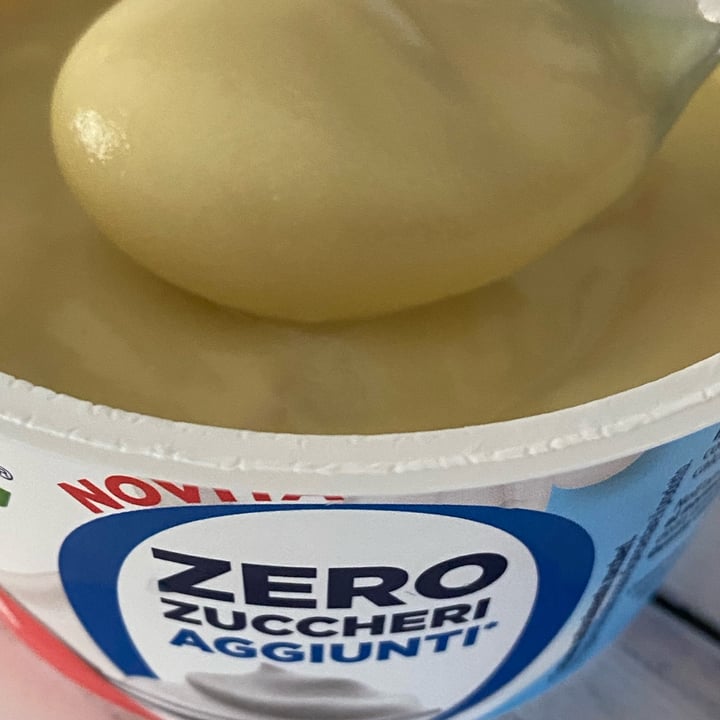photo of Valsoia yogurt di soia alla pesca zero zuccheri aggiunti shared by @aleglass on  21 Apr 2023 - review