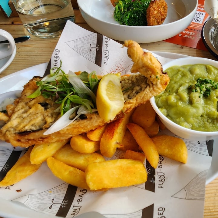 photo of Unity Diner The UD Tofish & Chips shared by @charliehenderson01 on  02 May 2023 - review