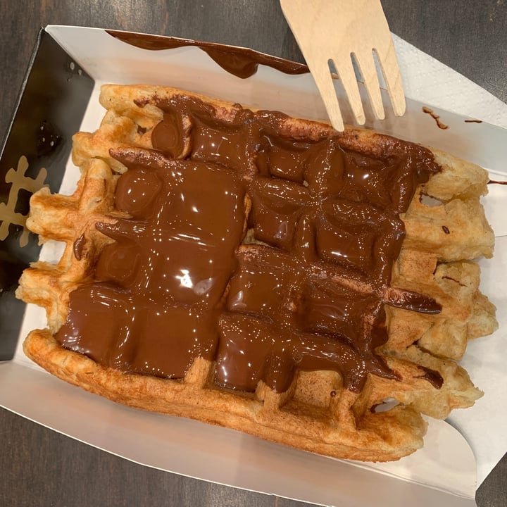 photo of Veganwaf' Vegan waffle with chocolate shared by @aroleia on  22 Jan 2023 - review