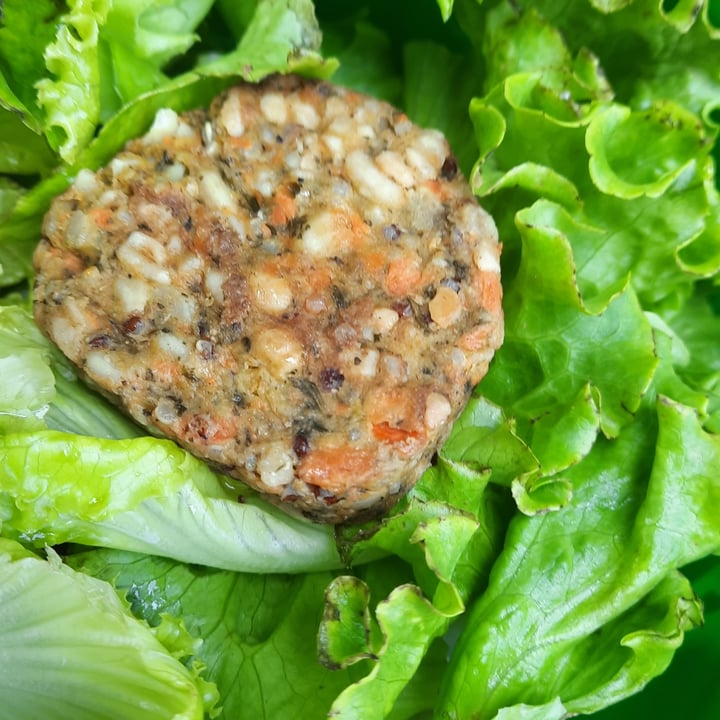 photo of Garden Gourmet miniburger con carote broccoli bulger e quinoa shared by @silviietta on  19 Jul 2023 - review