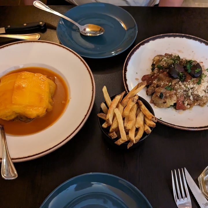 photo of Kong - Food Made With Compassion Francesinha shared by @klquam on  28 May 2023 - review