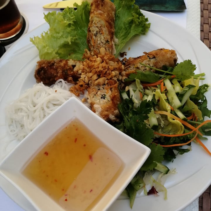 photo of Zamui spring rolls shared by @chauvick on  15 Aug 2023 - review
