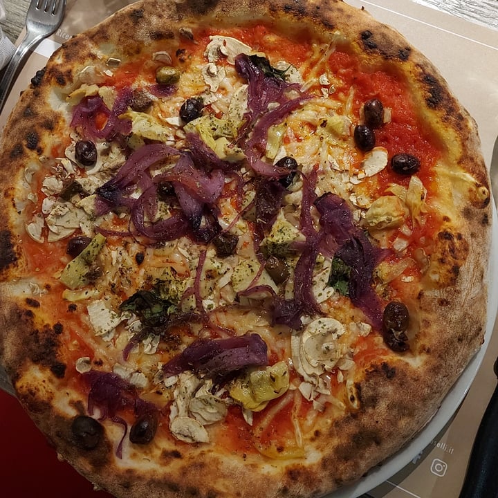 photo of Pizzeria Fratelli Roselli pizza cipoveg shared by @teresa62 on  29 Jan 2023 - review