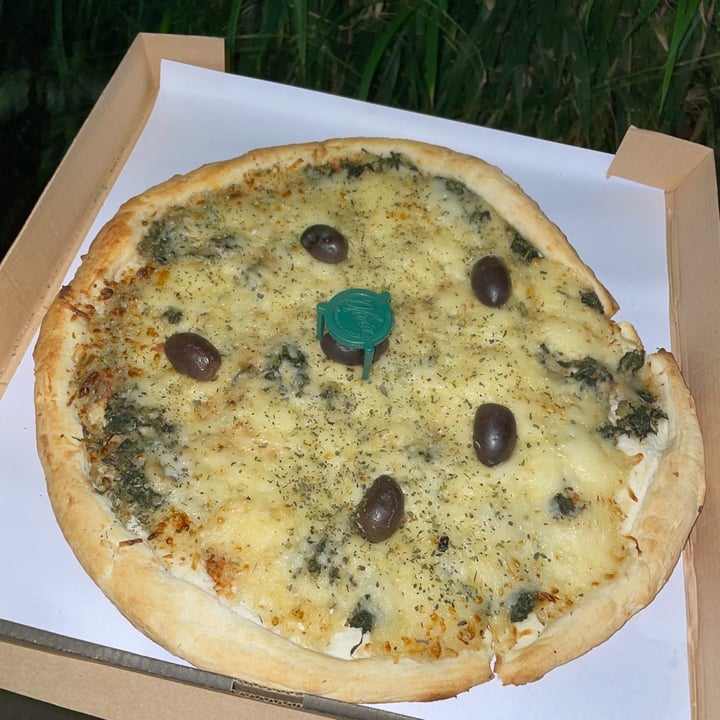 photo of Olivia Pizzas & Empanadas pizza de acelga shared by @valenequiza on  14 Feb 2023 - review