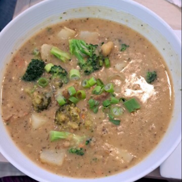 photo of Green Bar Potato Brocoli Soup shared by @sueprozak on  28 Mar 2023 - review