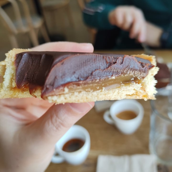 photo of FREA Bakery chocolate caramel tart shared by @joellevd on  23 Apr 2023 - review
