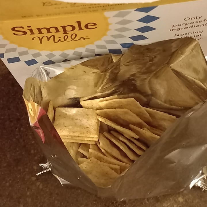photo of Simple Mills Almond Flour Crackers - Fine Ground Sea Salt shared by @ronelle on  20 Dec 2022 - review