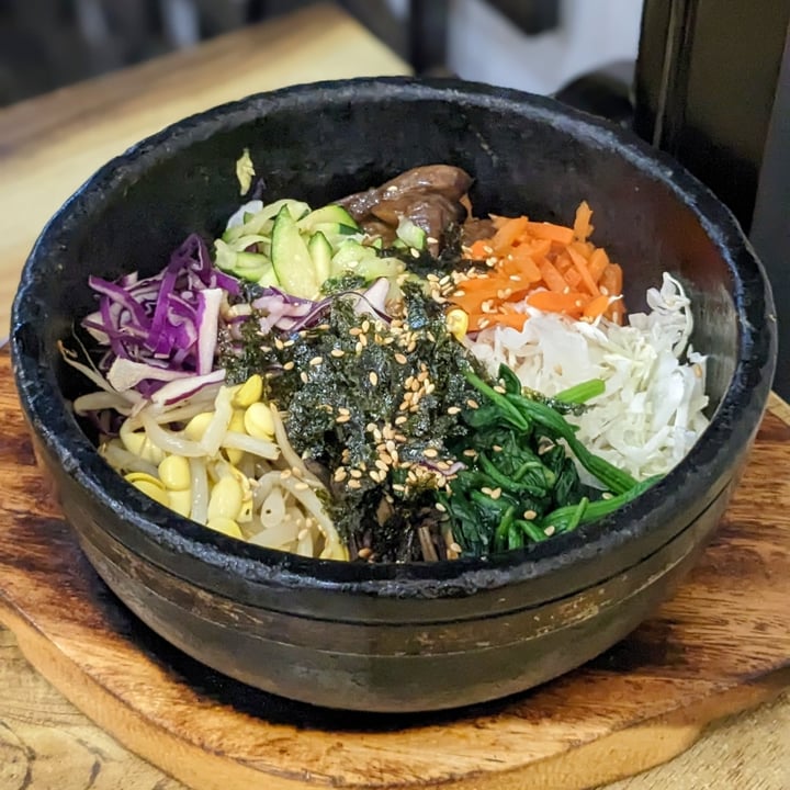 photo of The Boneless Kitchen Dolsot Bibimbap (Stone Pot Mixed Rice) shared by @xinru-t on  01 Jan 2023 - review