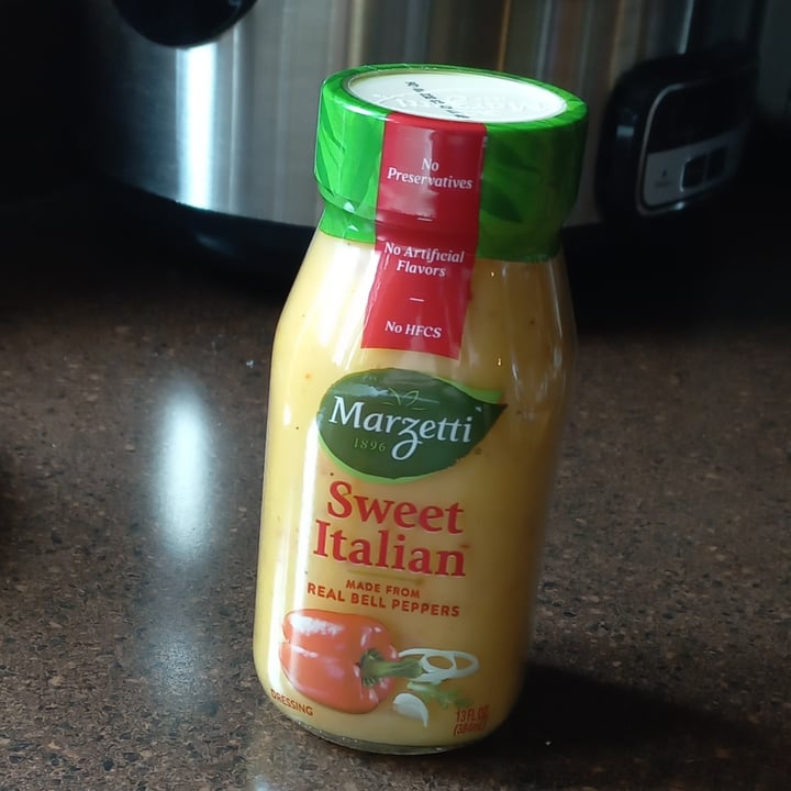 photo of Marzetti Sweet Italian Dressing shared by @ronelle on  23 Jun 2023 - review