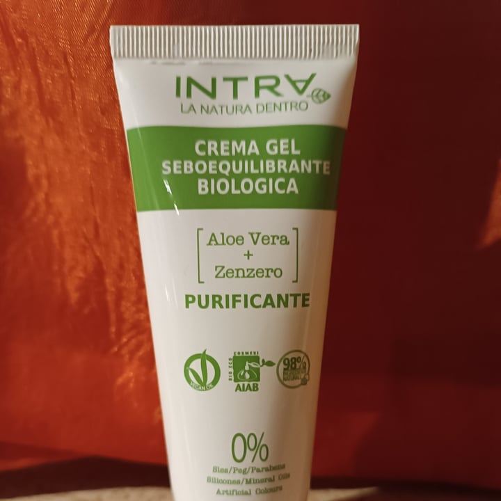 photo of Intra Natural Crema Gel Seboriequilibrante Bio shared by @roscia on  15 Mar 2023 - review