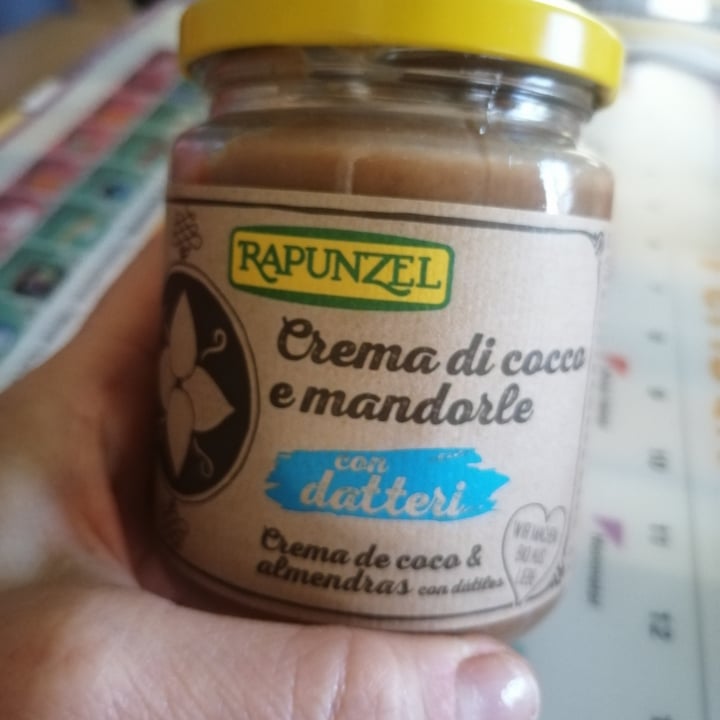 photo of Rapunzel Crema Di Cocco E Mandorle shared by @cadodi on  03 Apr 2023 - review