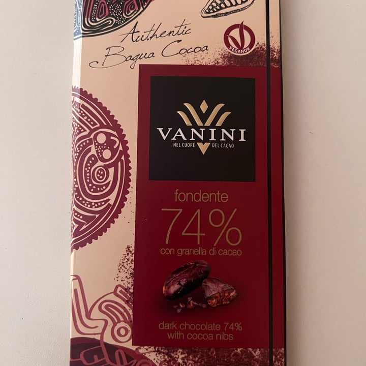 photo of Vanini Cioccolato fondente 74% con granella di cacao shared by @stefanimal on  07 Apr 2023 - review