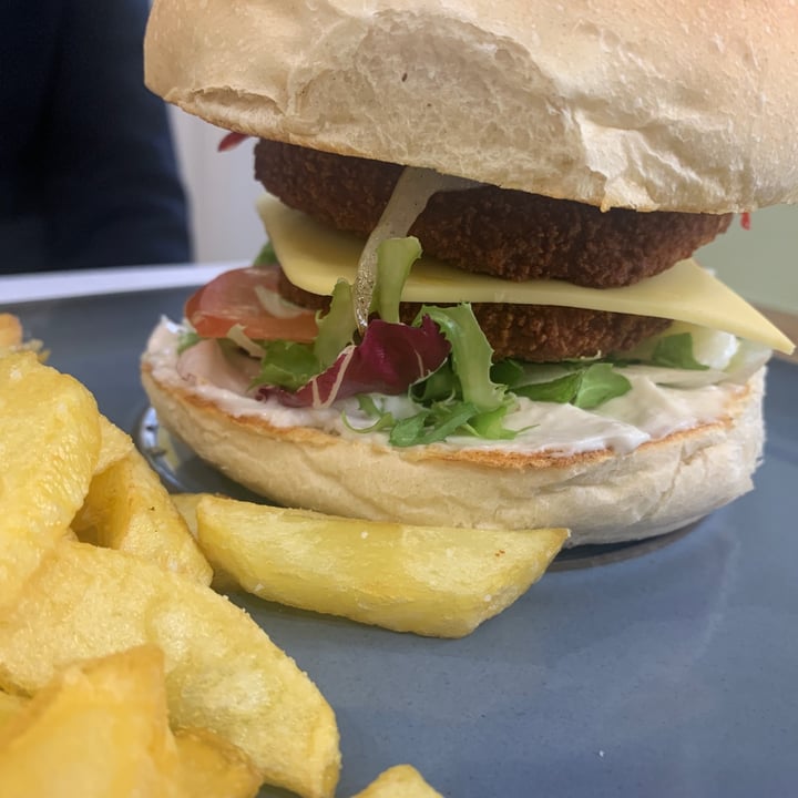 photo of Deliveggie Ourense burguer campestre shared by @viroliveira on  06 Mar 2023 - review