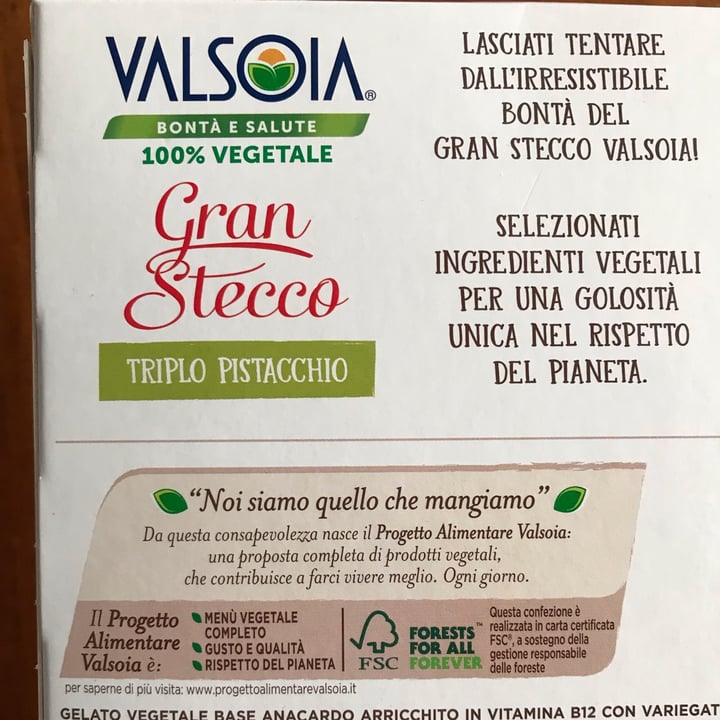 photo of Valsoia Gelato gran stecco triplo Pistacchio shared by @daniauzino93 on  21 Jun 2023 - review