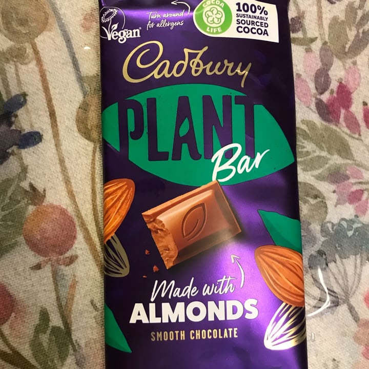 photo of Cadbury Almond Plant Bar shared by @masscas on  18 Feb 2023 - review