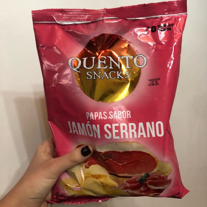 photo of Quento Snacks Papas sabor Jamón Serrano shared by @aylugiussi on  17 Jun 2023 - review
