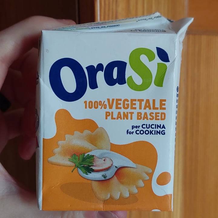 photo of OraSí 100% vegetale Crema per cucina shared by @veggyisa on  31 Jan 2023 - review