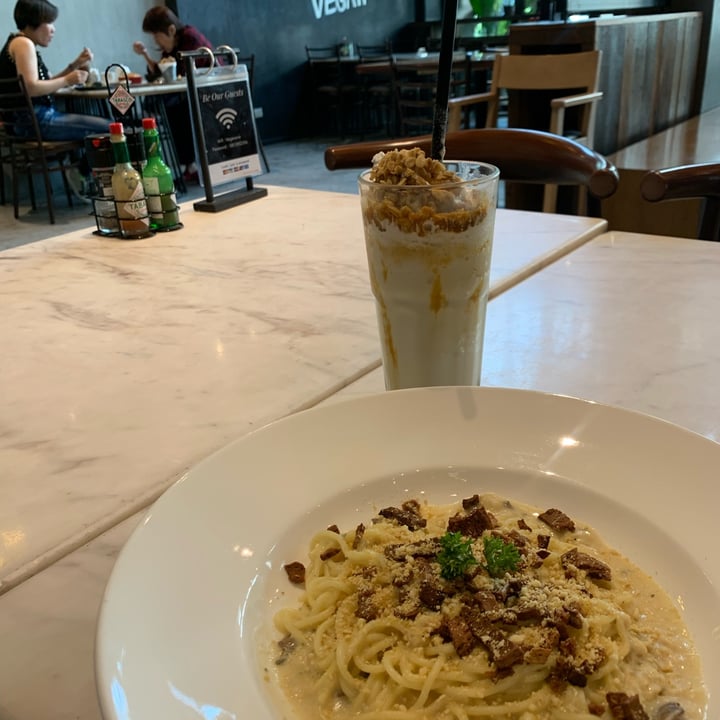 photo of VEGANERIE Concept carbonara shared by @piaconradsen on  06 Mar 2023 - review