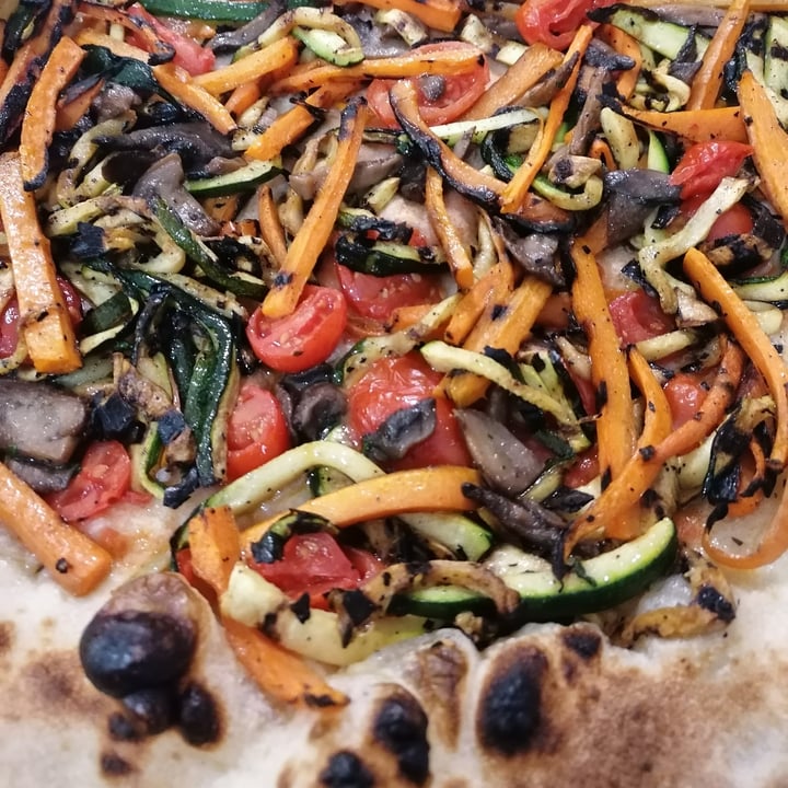 photo of La Dragonara Ristorante & Pizzeria Pizza Con Verdure Grigliate shared by @giovy on  24 Mar 2023 - review