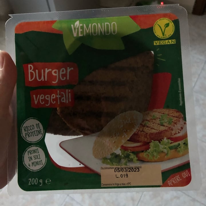 photo of Vemondo Vegan Burger shared by @alex22ia on  02 Mar 2023 - review