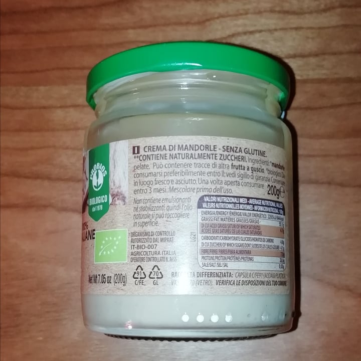 photo of Probios Crema Bianca 100% Mandorle Italiane shared by @miocillo0 on  28 Apr 2023 - review