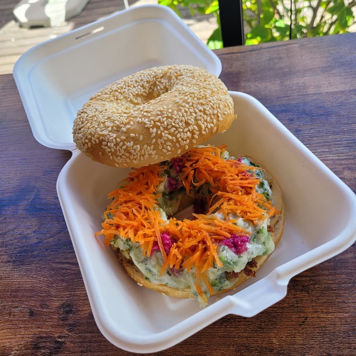 photo of Hulis Donuts Falafel Bagel shared by @simonel on  02 May 2023 - review