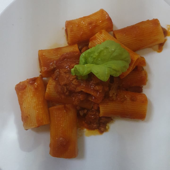 photo of Pesto di Pistacchio Paccheri al ragù shared by @lizzwhiteraven on  14 May 2023 - review