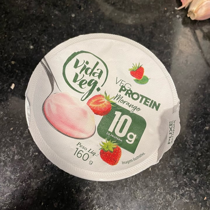 photo of Vida Veg iogurt sabor morango proteico shared by @rurosrmb on  23 May 2023 - review