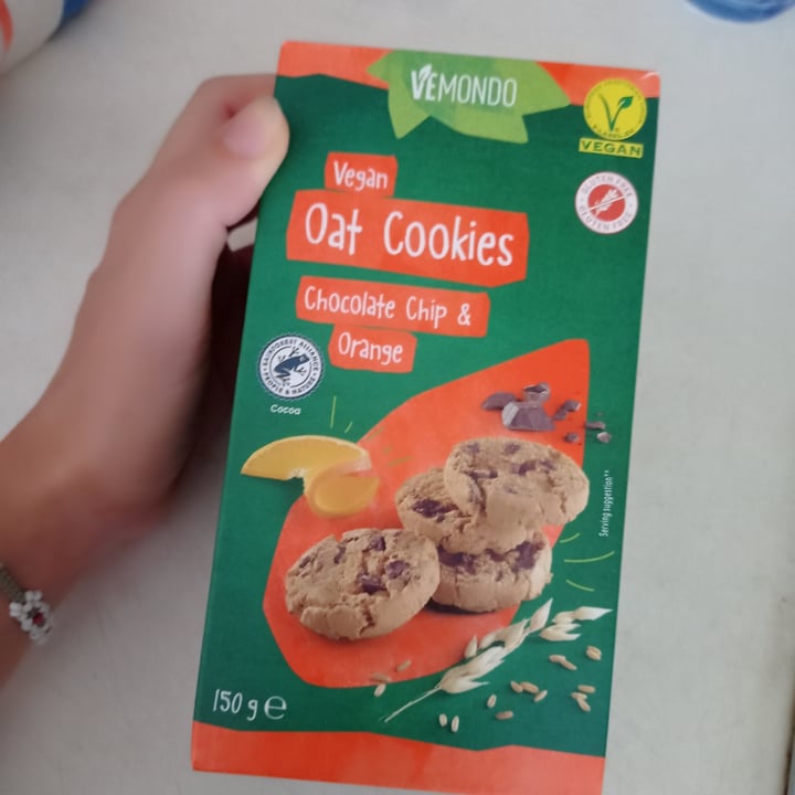photo of Vemondo oat cookies chocolate chip & orange shared by @floyellow on  08 Aug 2023 - review
