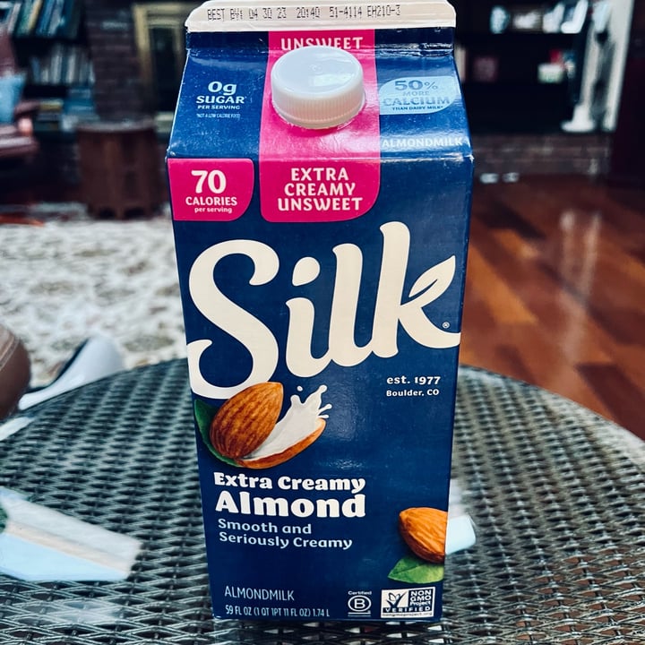 photo of Silk extra creamy unsweeten Almod milk 70 calories shared by @manjugarg on  16 Mar 2023 - review