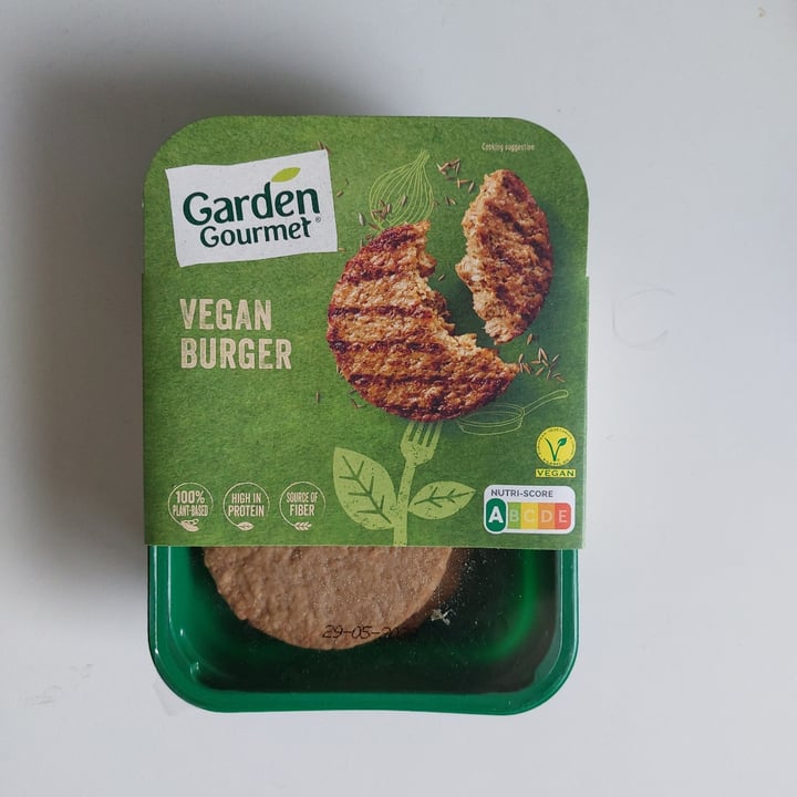 photo of Garden Gourmet Vegane burger shared by @elvanholland on  11 May 2023 - review